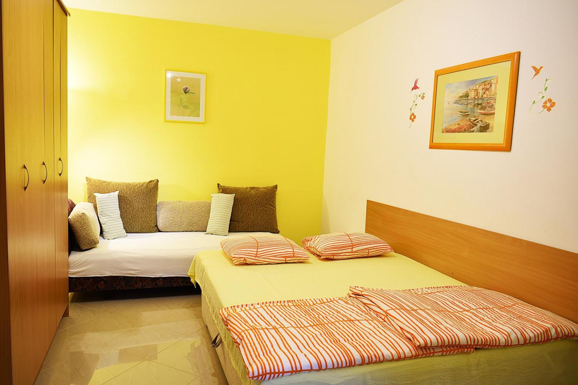 Holiday House Danica Banjole Bagian luar foto